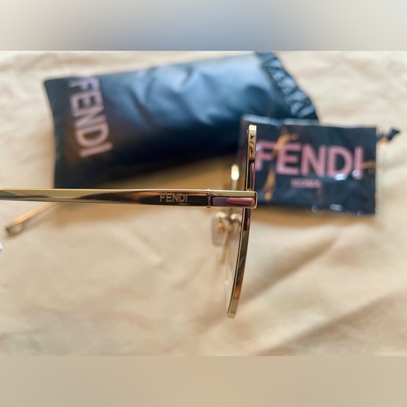 FENDI Cat Eye Sunglasses w/ Case and Cleaning Cloth - Picture 6 of 9
